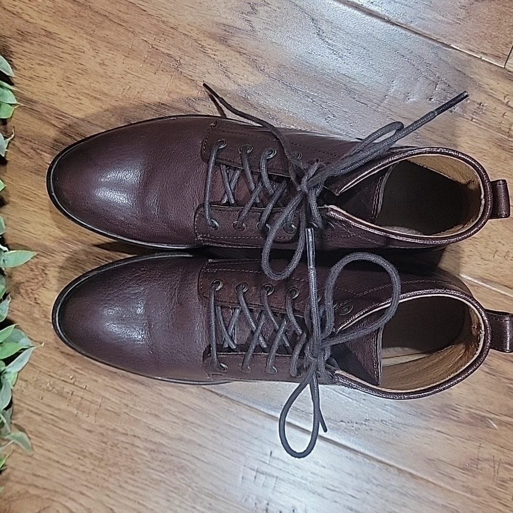 Vintage Frye Carson Dark Brown Leather Lace Up Booties - Picture 14 of 16